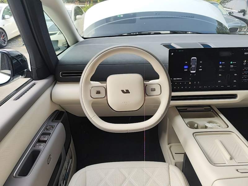Used Li Auto MEGA 2026 Model Home — 10