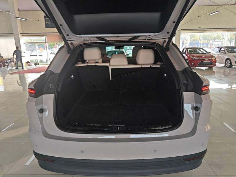 Used Li Auto i6 2025 Model Two-Wheel-Drive Standard Type — 18