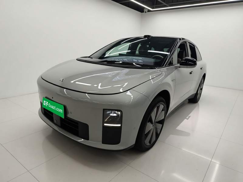 Used Li Auto i6 2025 Model Four-Wheel-Drive Standard Type — 1