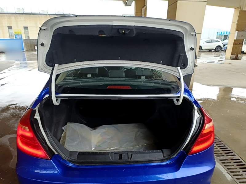 Used Geely Auto Emgrand 2017 Sedan Million Edition 1.5L Manual Upward Connect Version — 18