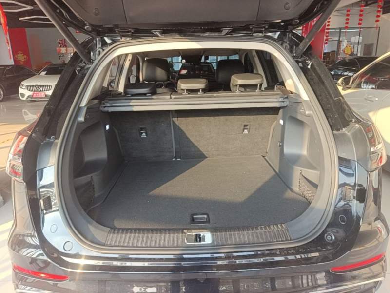 Used Hongqi HS5 2023 2.0T Qixiang Pro Edition — 18