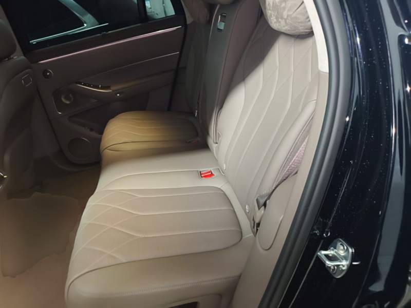 Used AITO/LUXEED/MAEXTRO/SAIC/STELATO AITO M8 2025 Model, Pure Electric Max+ Five-Seat All-Wheel-Drive Version — 16