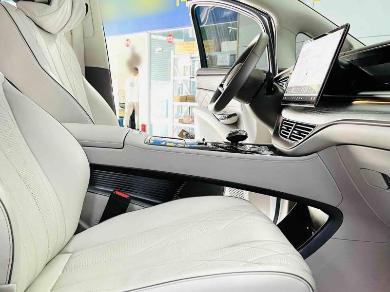 Used Denza D9 2022 DM-i 970 Four-Wheel Drive Flagship Model — 34