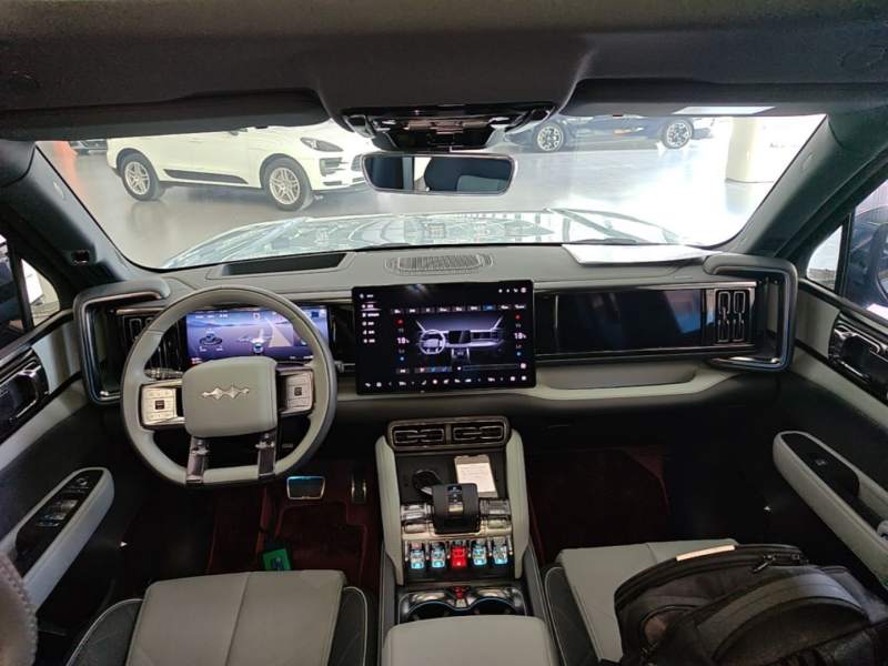 Used Formula Leopard 5 2023 Navigator Edition — 9