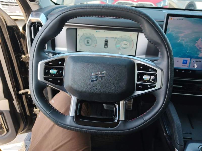 Used JETOUR Traveler 2023 2.0T All-Wheel-Drive CrossPRO — 10