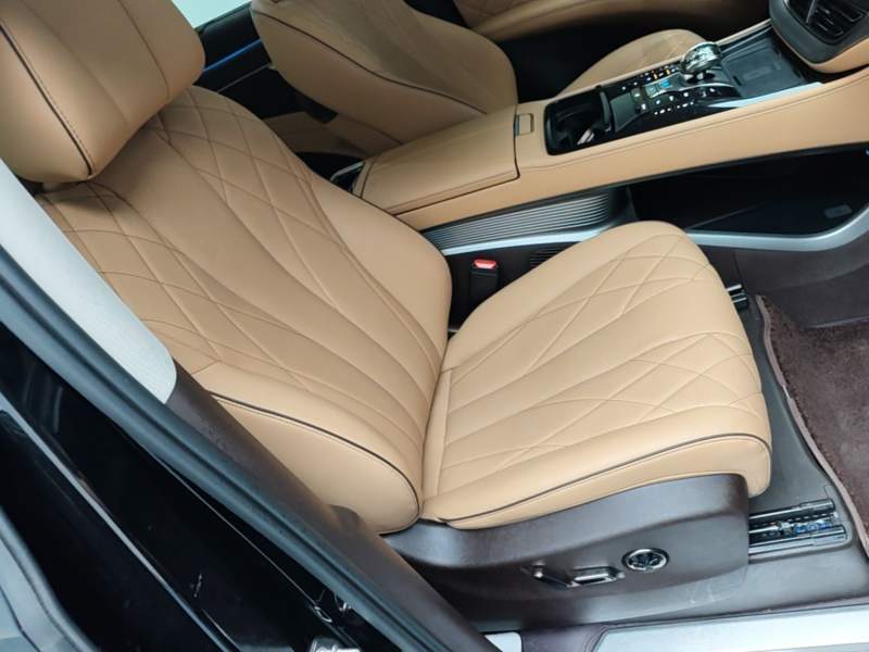 Used Denza D9 2024 DM-i 1050 Luxury Model — 24