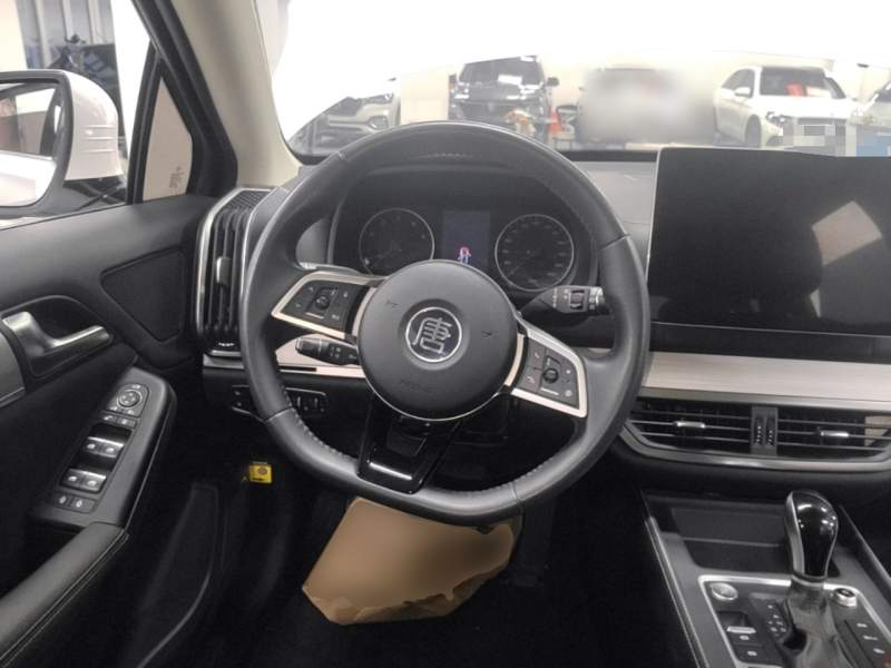 Used BYD Tang 2018 2.0T Automatic Smart Connect Prestige 7-Seater China V Standard — 11