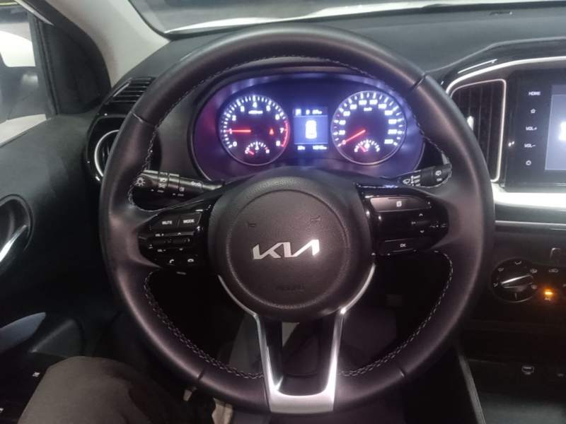Used Kia kx1 Stonic 2021 1.4L CVT Fun Edition — 10