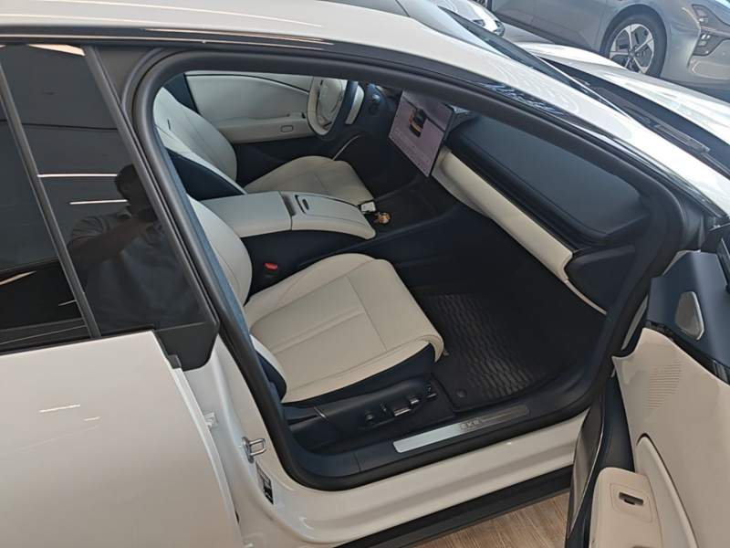 Used Zeekr 007 2025 Rear-Drive Intelligent Driving Version 75 kWh — 24