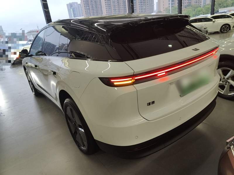 Used Li Auto i6 2025 Model Two-Wheel-Drive Standard Type — 4