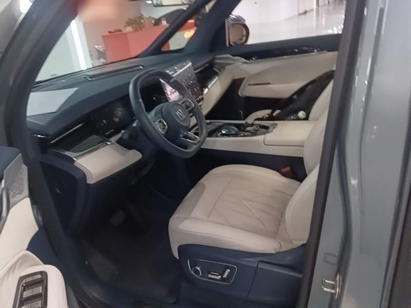 Used Zeekr 009 2024 Six-Seat Executive Version 4WD 108 kWh — 14