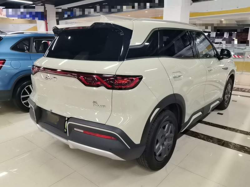 Used BYD Yuan UP 2024 401 km Active Version — 6