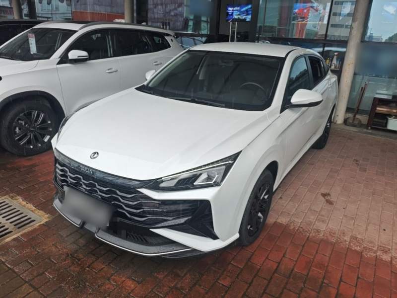 Used Dongfeng Aeolus Yixuan 2025 1.5L Automatic Luxury Version – Luxury