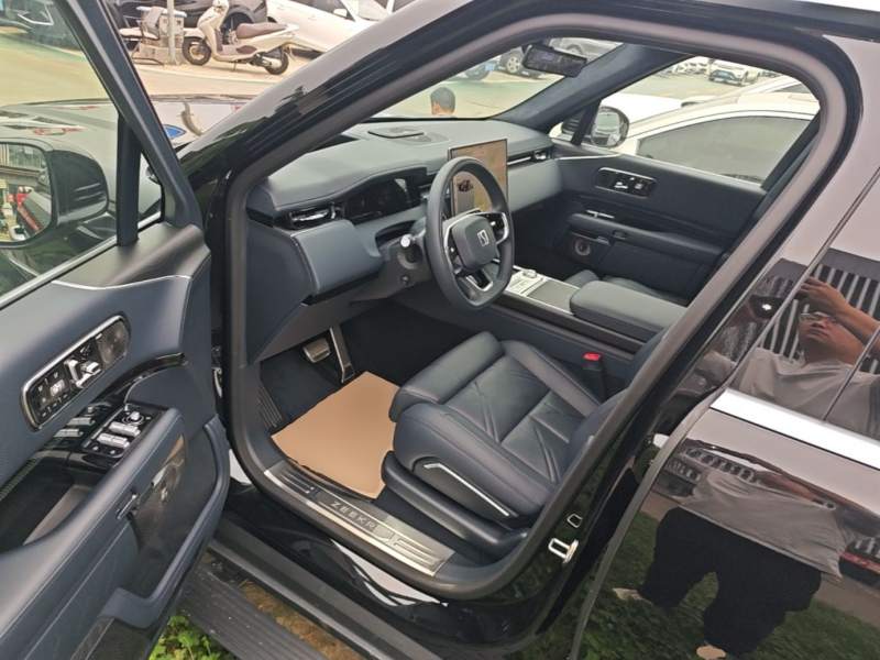 Used Zeekr 9X 2025 Ultra Edition 70kWh — 15