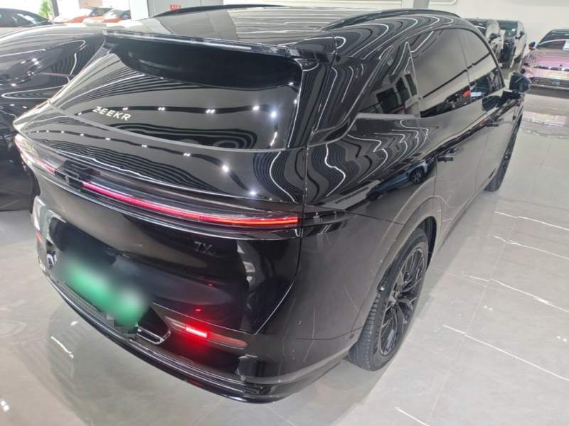 Used Zeekr 7X 2025 100 kWh Long-Range Rear-Wheel Drive with Intelligent Driving Features — 6