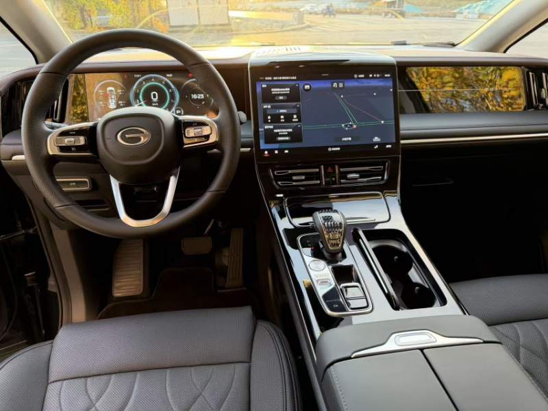 Used GAC Trumpchi M8 2024 Master Series 400T Prestige Edition — 33
