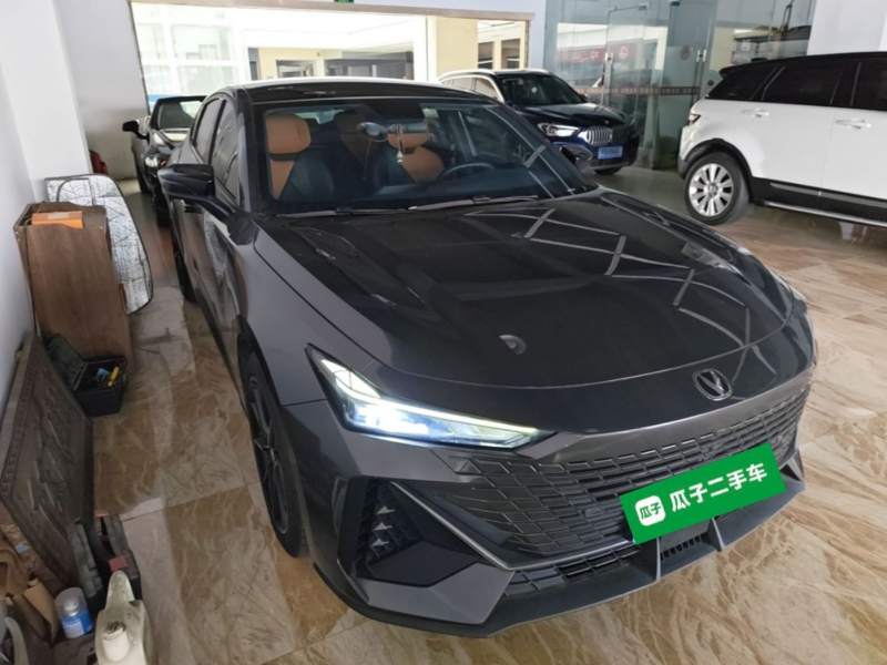 Used CHANGAN UNI-V 2022 1.5T Prestige Version — 3