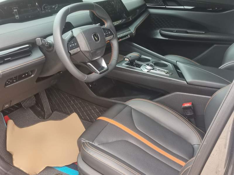 Used CHANGAN UNI-V 2024 1.5T Prestige Edition — 13