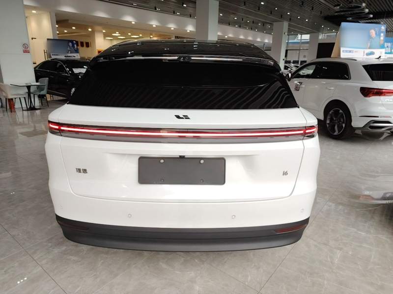 Used Li Auto i6 2025 Model Two-Wheel-Drive Standard Type — 5