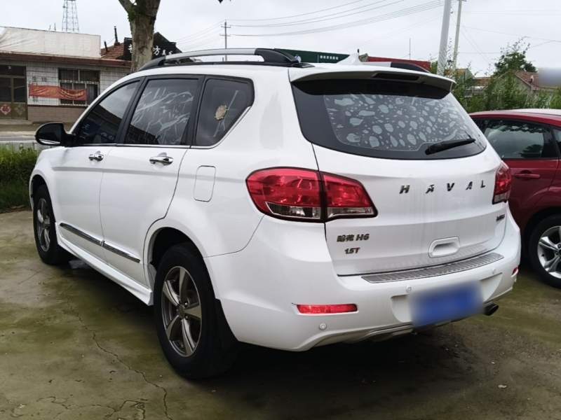 Used Haval H6 2015 Upgraded Model 1.5T Manual Two-Wheel Drive Elite Version — 4