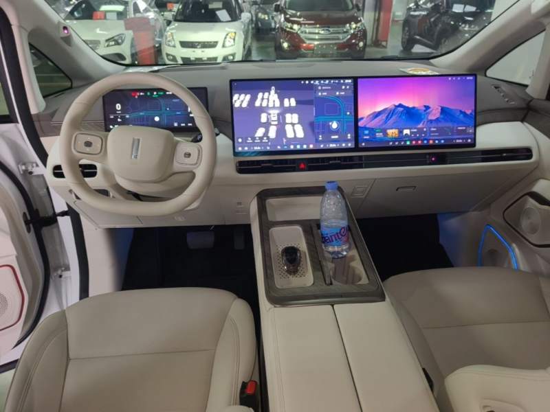 Used Wey Gaoshan 2025 Four-Wheel Drive Alpine 8 — 9