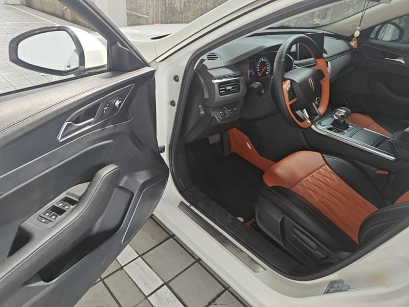 Used Hongqi H5 2022 Classic Model 1.5T DCT Flagship Edition – Chinese Trim Yue — 15