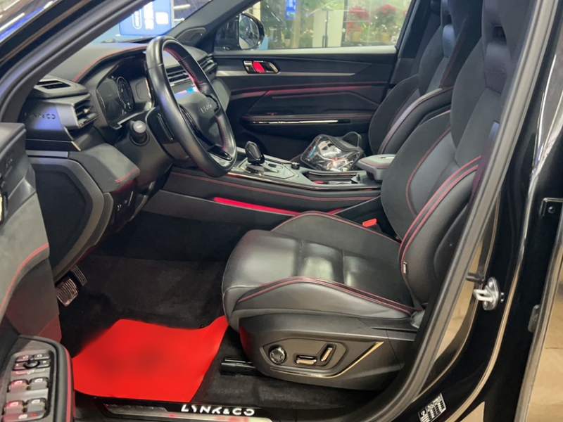 Used Lynk & Co 05 2020 2.0TD Four-Wheel Drive HypeHalo — 8
