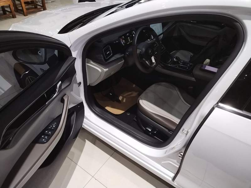 Used BYD Qin PLUS 2024 HONOR Edition DM-i 55KM Beyond Model — 15