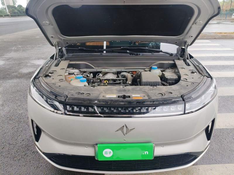 Used Dongfeng eπ eπ008 2025 210 Ultra Range-Extended Version 5 Seats — 19