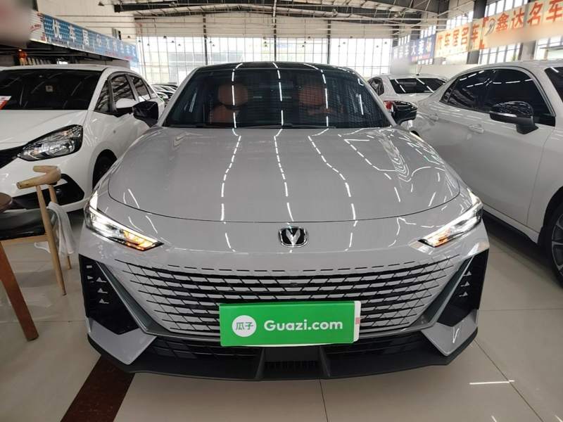 Used CHANGAN UNI-V 2022 1.5T Prestige Version — 2