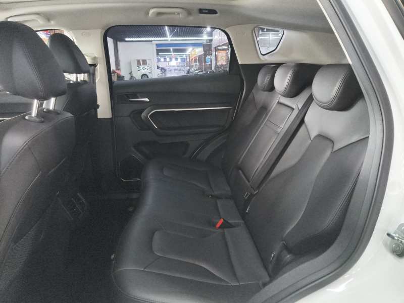 Used Haval H6 2017 Red Label 2.0T Automatic Two-Wheel Drive ZhiShang Model — 14