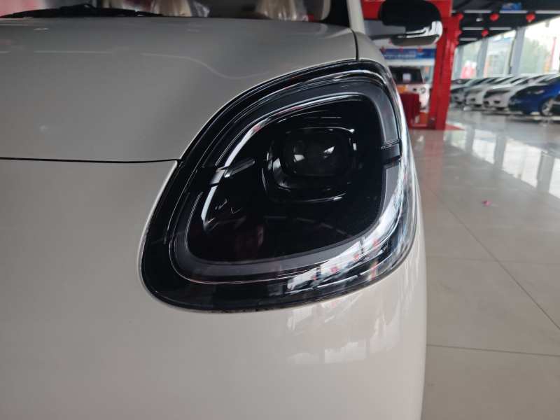 Used Wuling Hongguang MINIEV 2025 Four-Door Version Advanced Edition — 9