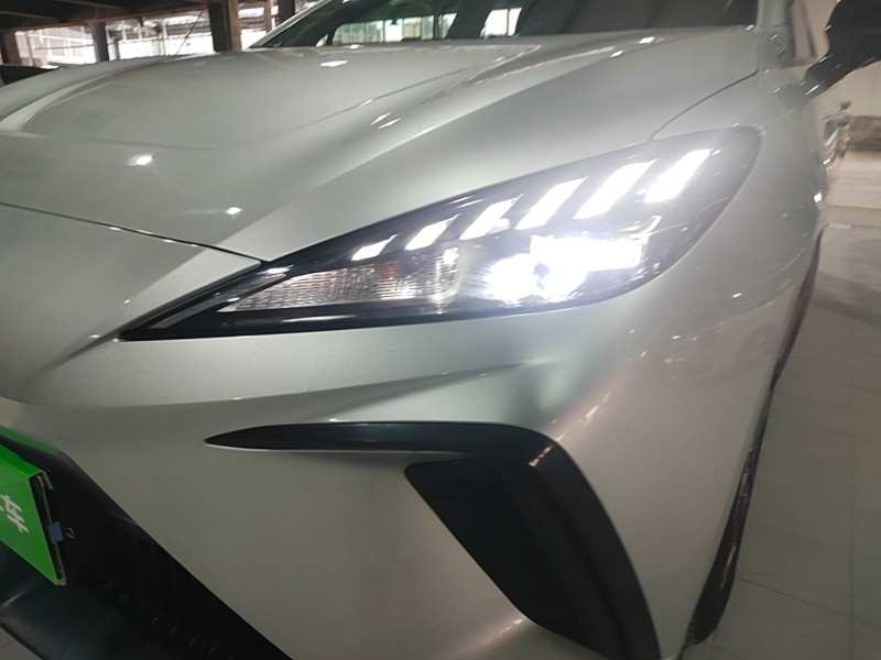 Used MG 4 EV 2022 425 km Luxury Edition — 23