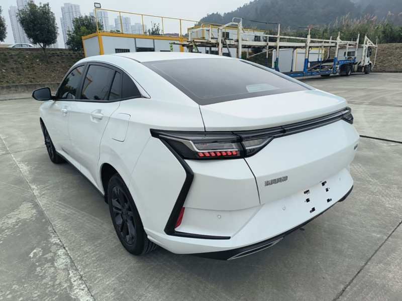 Used Dongfeng Aeolus Yixuan 2025 1.5L Automatic Luxury Version – Luxury — 4