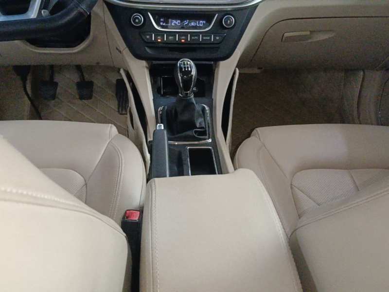 Used Geely Auto Emgrand 2017 Sedan Million Edition 1.5L Manual Luxury Model — 13