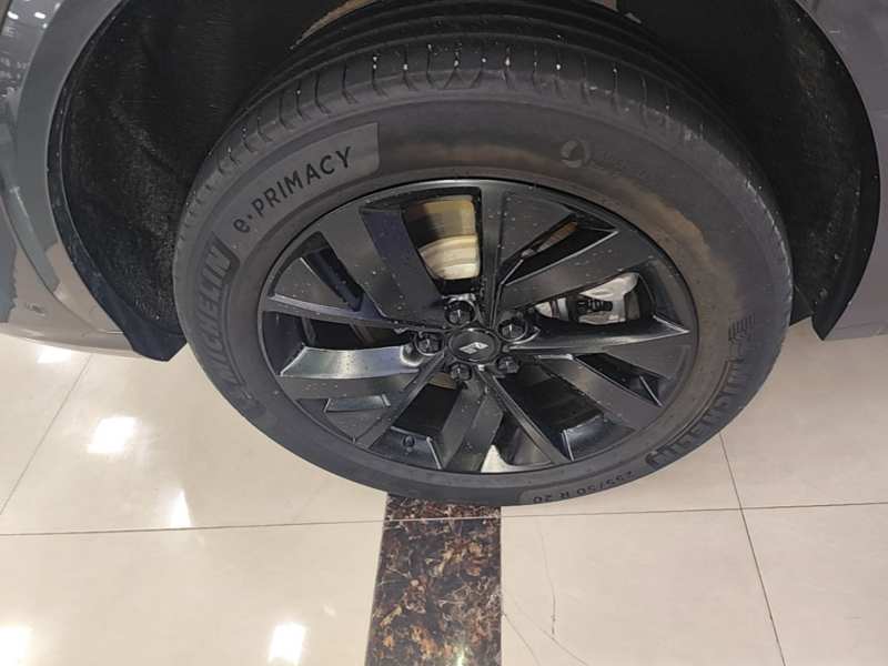 Used Li Auto L7 2023 Pro Model — 25