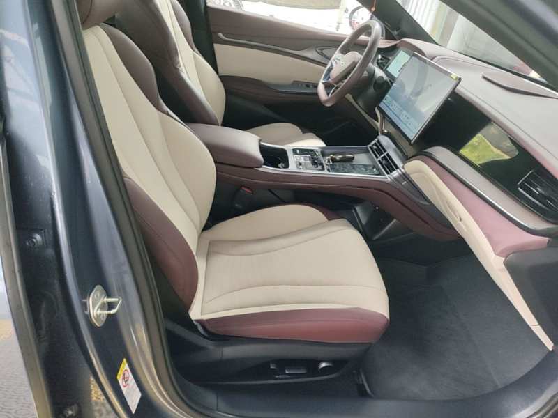 Used BYD Seal 2023 DM-i 1.5T 121km Prestige Model — 24