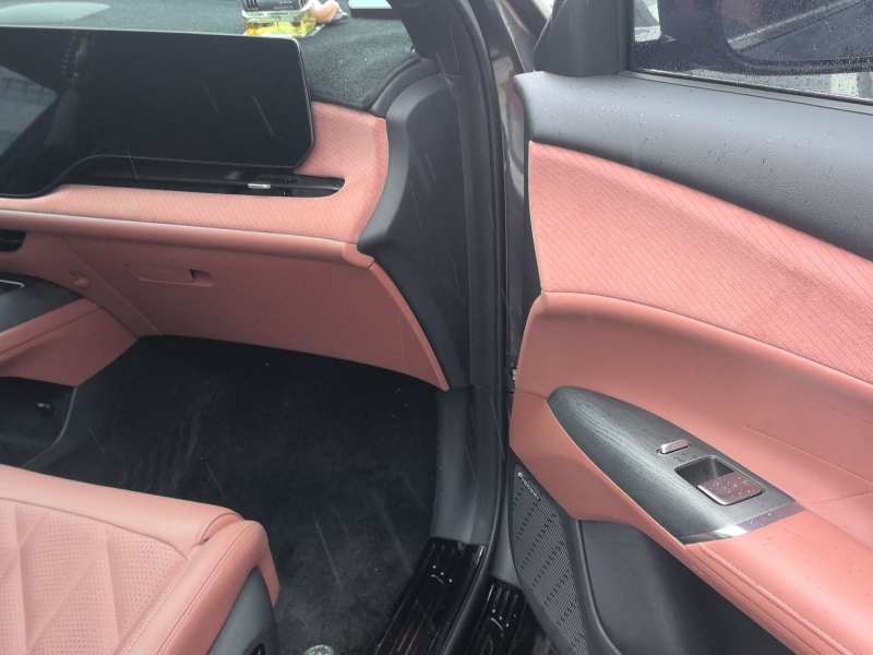 Used CHANGAN CS75 PLUS 2025 4th Generation 1.5T New Blue Whale Smart Flagship Version — 23