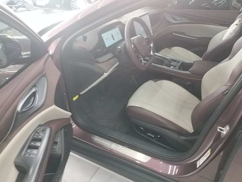 Used BYD Seal 2023 DM-i 1.5T 121km Prestige Model — 15