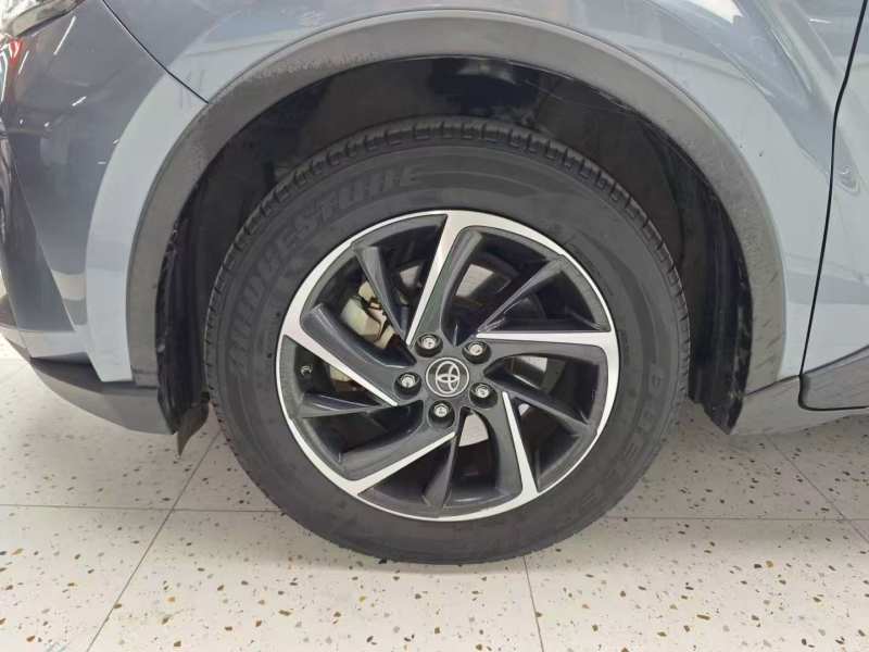 Used Toyota C-HR 2021 Dual-Motor 2.0L E-CVT Luxury Edition — 22