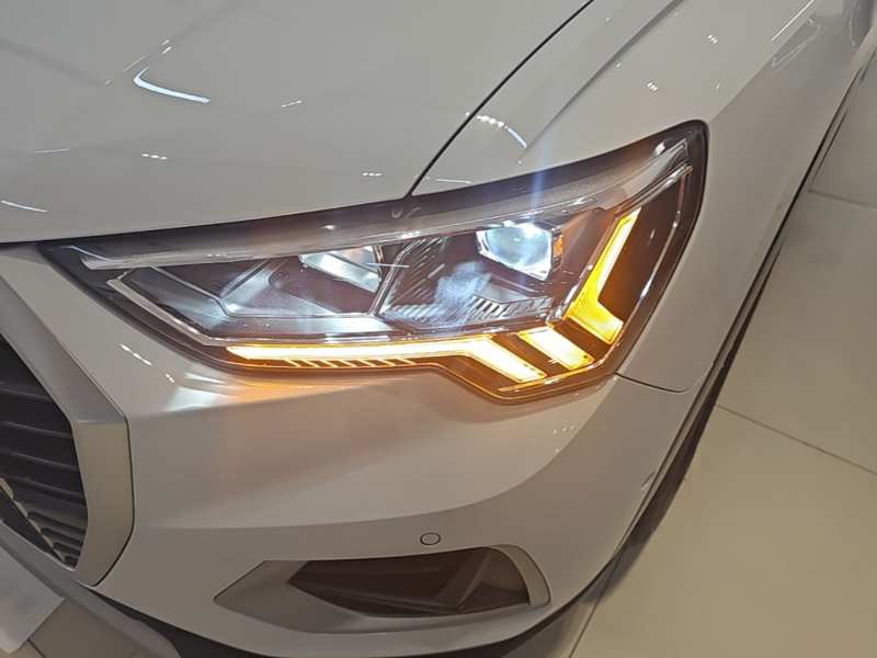 Used Audi Q3 2023 35 TFSI Fashion Elegant Version (1.4T) — 23