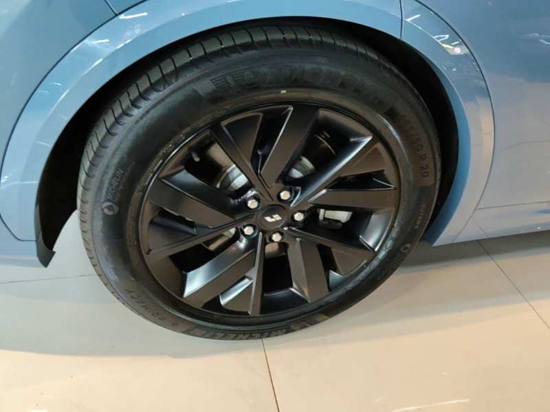 Used Li Auto L7 2023 Pro Model — 25