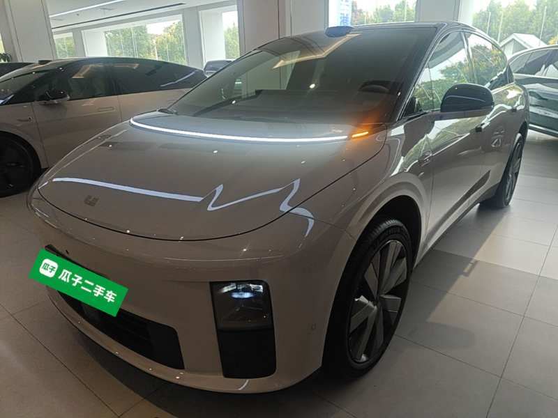Used Li Auto i6 2025 Model Four-Wheel-Drive Standard Type