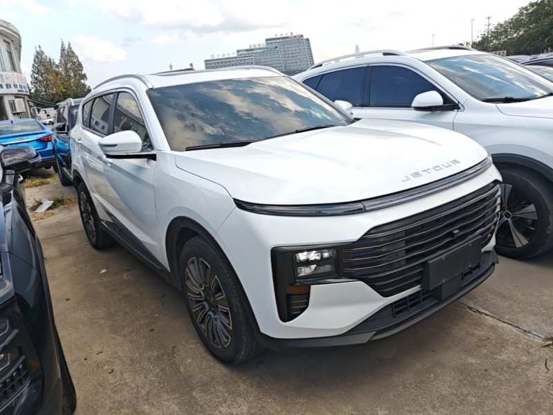 Used JETOUR X70 PLUS 2025 1.5T Luxury Edition 7-Seater — 3