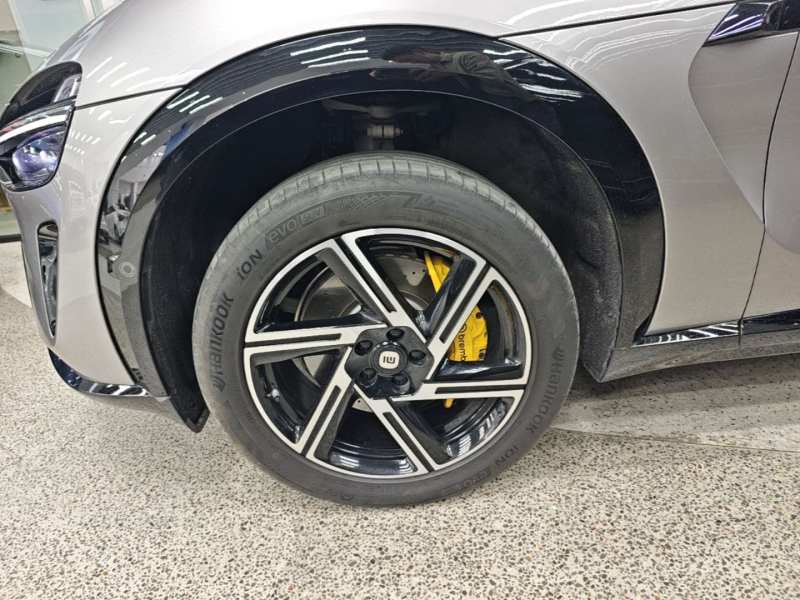 Used Xiaomi Auto YU7 2025 Ultra-Long Range High-Performance All-Wheel-Drive Max Edition — 22