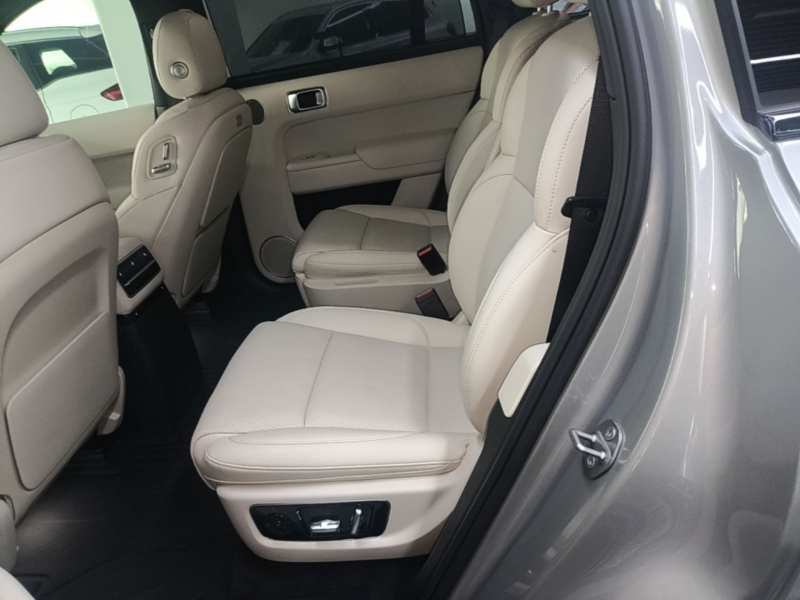 Used Li Auto L9 2022 Max model — 16