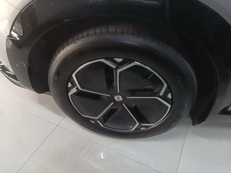 Used Xiaomi Auto YU7 2025 Ultra-Long Range Rear-Wheel Drive Version — 25