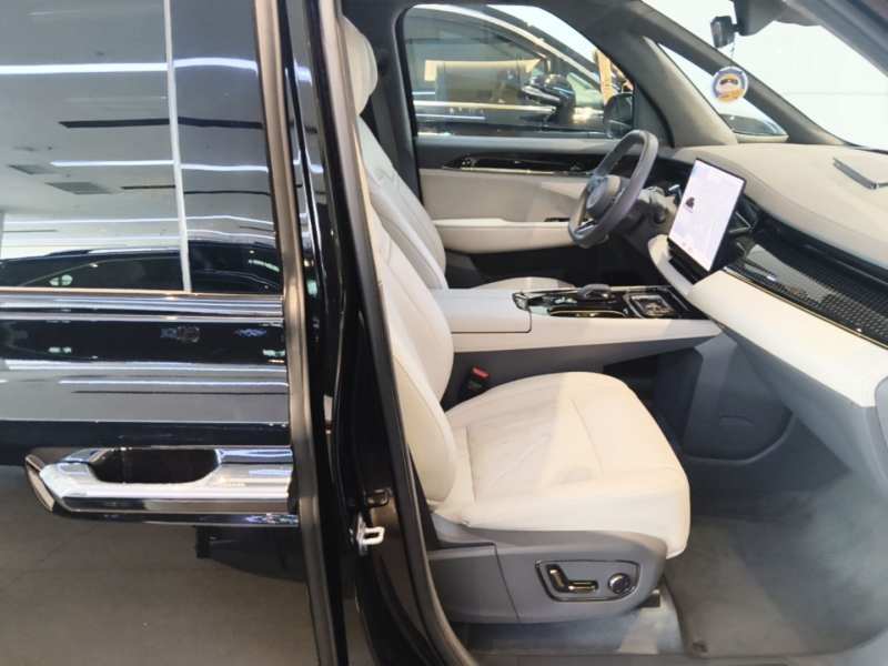 Used Zeekr 009 2024 7-Seater Aisle Version 108 kWh — 24