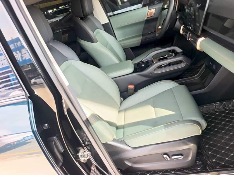 Used iCAR 03 2024 501km Four-wheel Drive Long-Range Advanced Version — 24