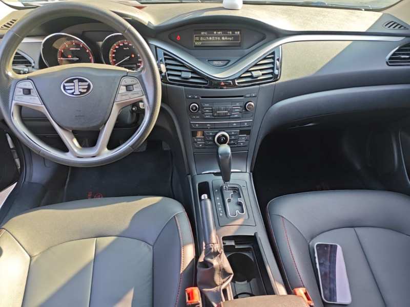 Used Bestune B70 2014 2.0L automatic luxury version — 12
